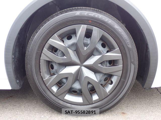 Toyota PRIUS 2024-05 8871838-18