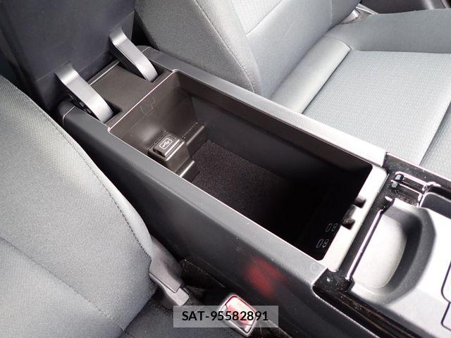 Toyota PRIUS 2024-05 8871838-24