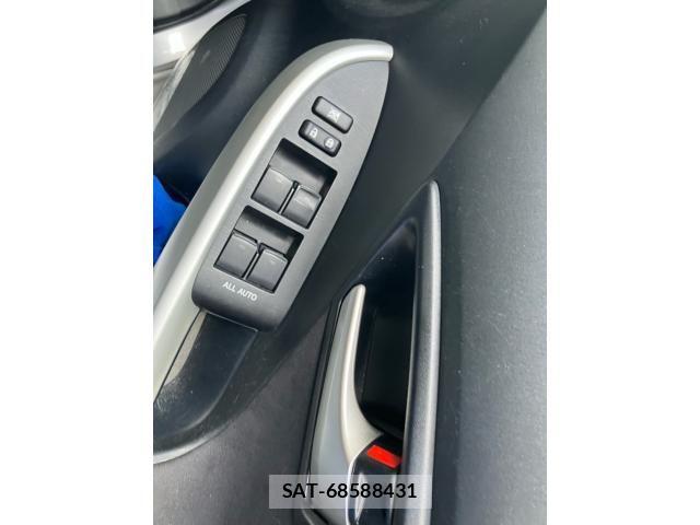 Toyota PRIUS 2014-04 8871864-13