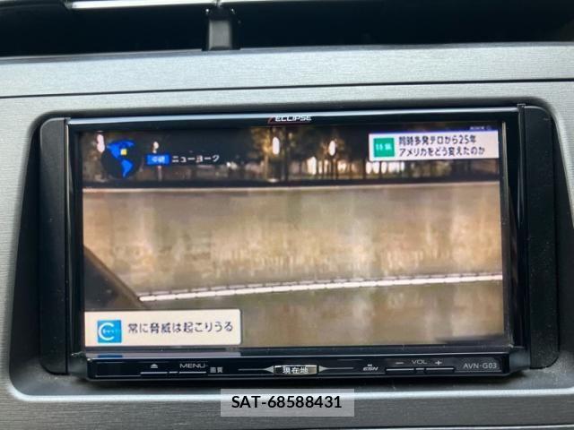 Toyota PRIUS 2014-04 8871864-17