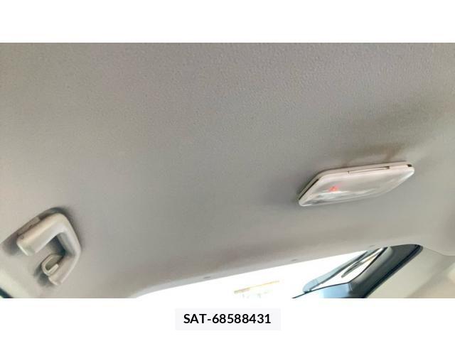 Toyota PRIUS 2014-04 8871864-23