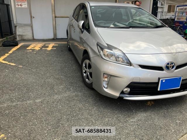 Toyota PRIUS 2014-04 8871864-2