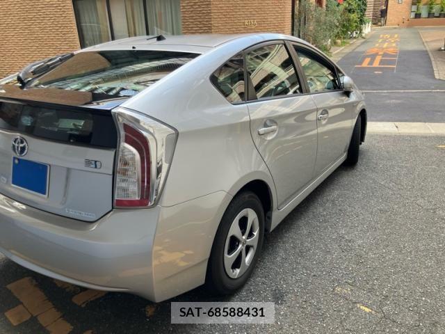 Toyota PRIUS 2014-04 8871864-3