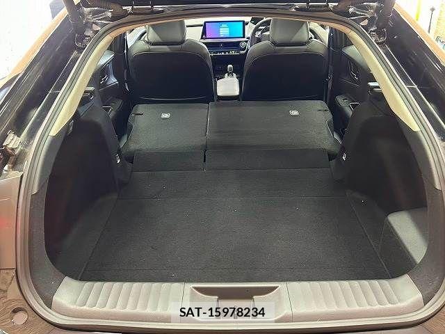 Toyota PRIUS 2024-08 8871834-12