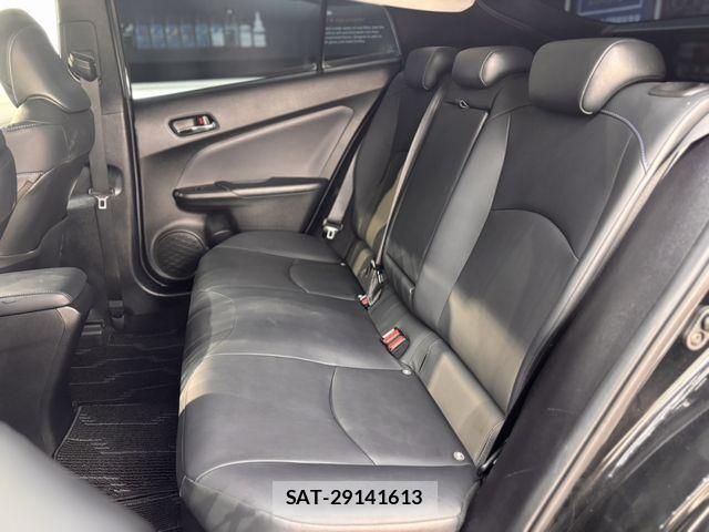 Toyota PRIUS 2018-12 8871840-12