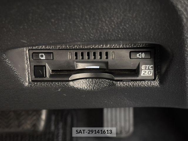 Toyota PRIUS 2018-12 8871840-19