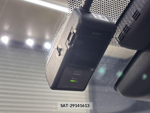 Toyota PRIUS 2018-12 8871840-20
