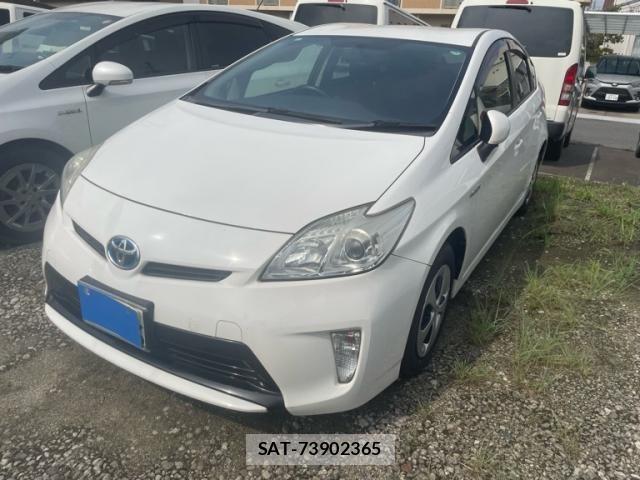 Toyota PRIUS 2015-10 8871862-1