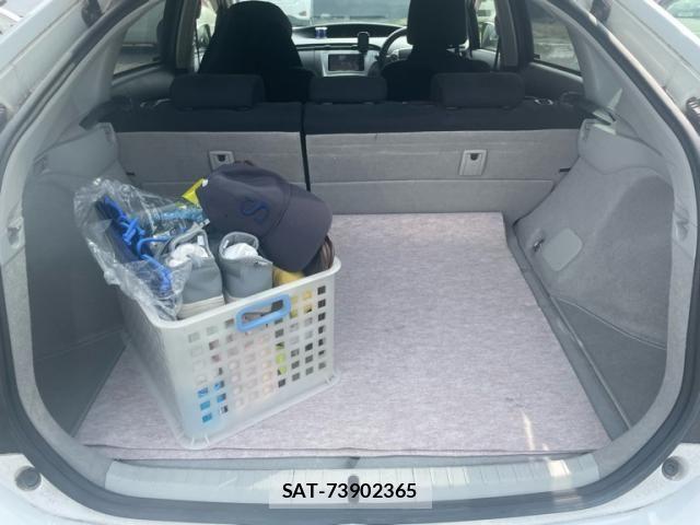 Toyota PRIUS 2015-10 8871862-5