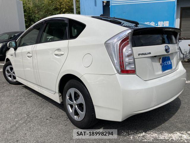 Toyota PRIUS 2012-02 8871861-2