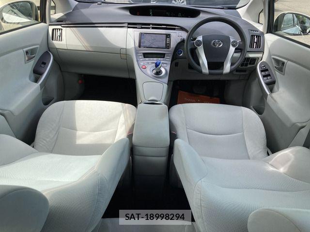 Toyota PRIUS 2012-02 8871861-5