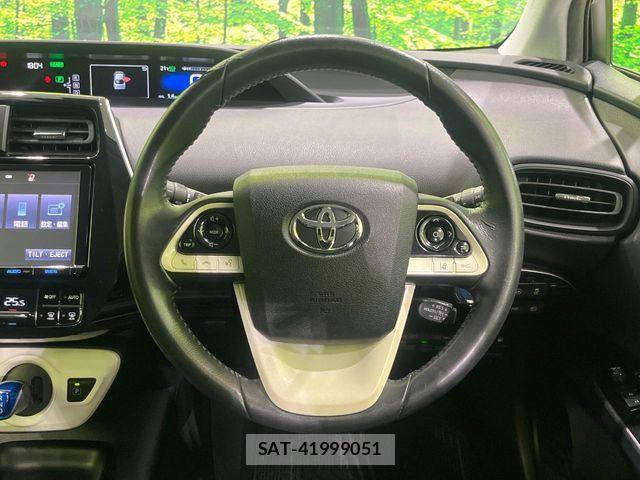 Toyota PRIUS 2017-04 8871845-10