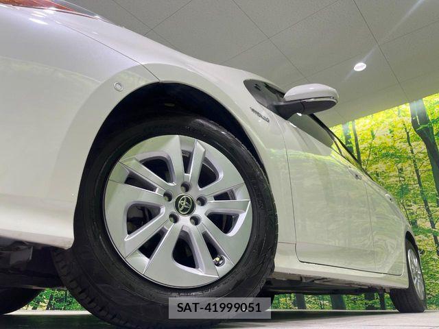 Toyota PRIUS 2017-04 8871845-12