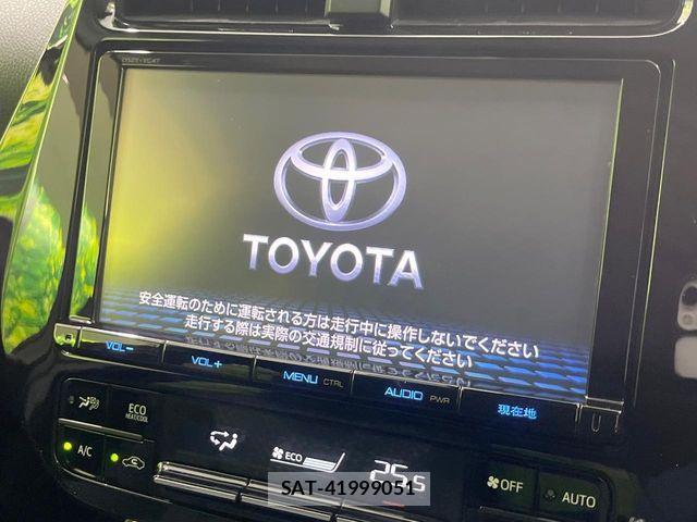 Toyota PRIUS 2017-04 8871845-3