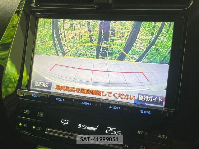 Toyota PRIUS 2017-04 8871845-4