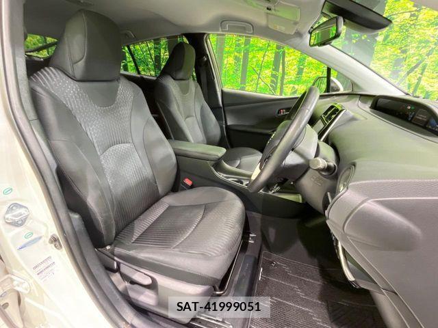 Toyota PRIUS 2017-04 8871845-7