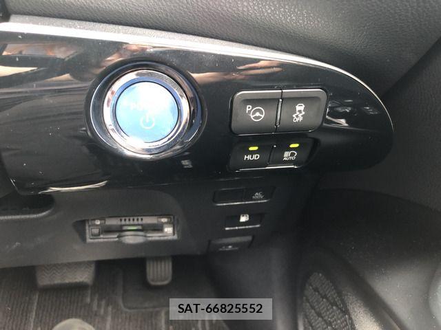 Toyota PRIUS 2021-09 8871839-12