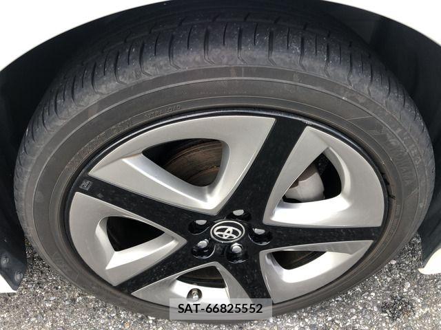 Toyota PRIUS 2021-09 8871839-14