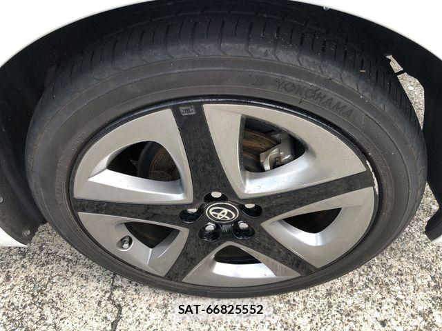 Toyota PRIUS 2021-09 8871839-15