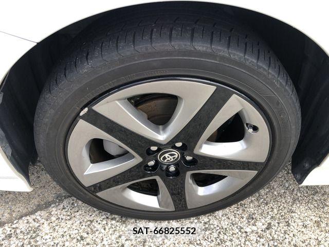 Toyota PRIUS 2021-09 8871839-16