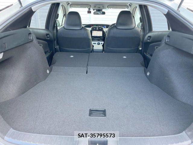 Toyota PRIUS 2017-03 8871849-11