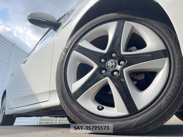 Toyota PRIUS 2017-03 8871849-14