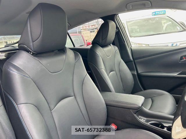 Toyota PRIUS 2017-09 8871847-10