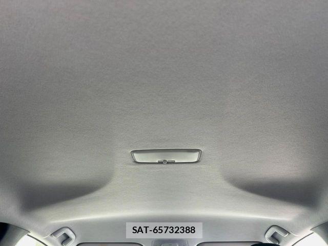 Toyota PRIUS 2017-09 8871847-17