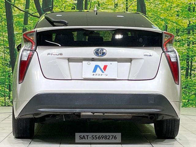 Toyota PRIUS 2016-03 8871851-14
