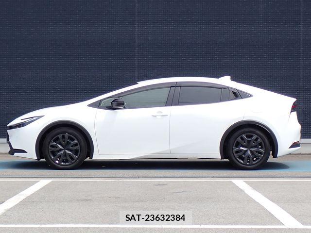 Toyota PRIUS 2024-05 8871836-17