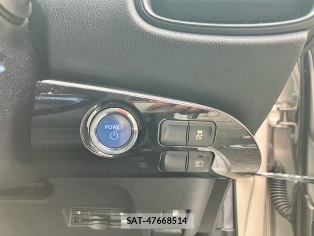 Toyota PRIUS 2016-01 8871853-7