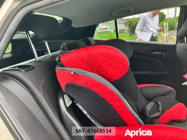 Toyota PRIUS 2016-01 8871853-19