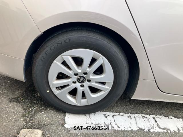 Toyota PRIUS 2016-01 8871853-2
