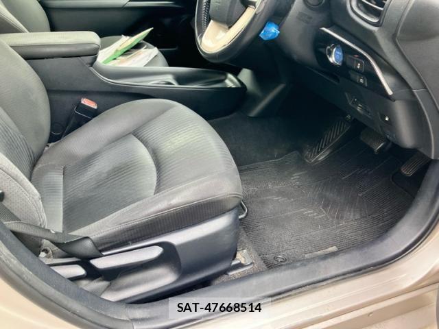 Toyota PRIUS 2016-01 8871853-5