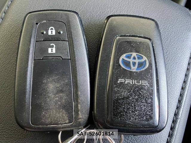 Toyota PRIUS 2020-03 8871837-12