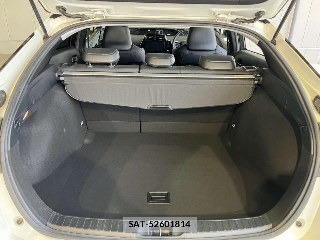 Toyota PRIUS 2020-03 8871837-17