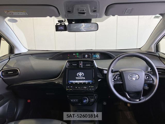 Toyota PRIUS 2020-03 8871837-1