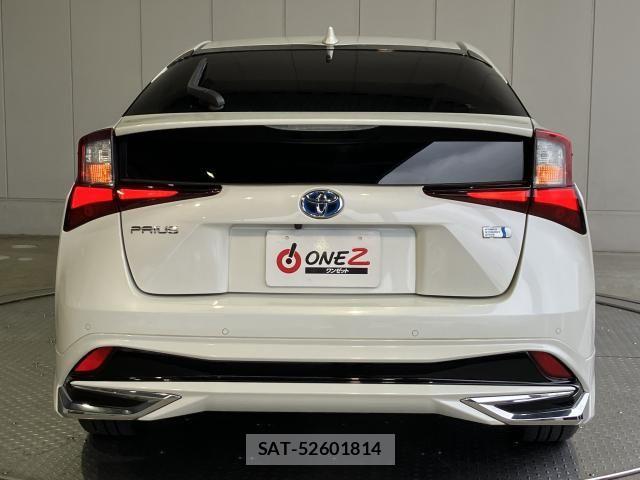 Toyota PRIUS 2020-03 8871837-23