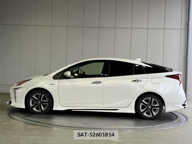 Toyota PRIUS 2020-03 8871837-26