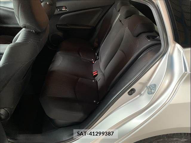 Toyota PRIUS 2016-10 8871854-12