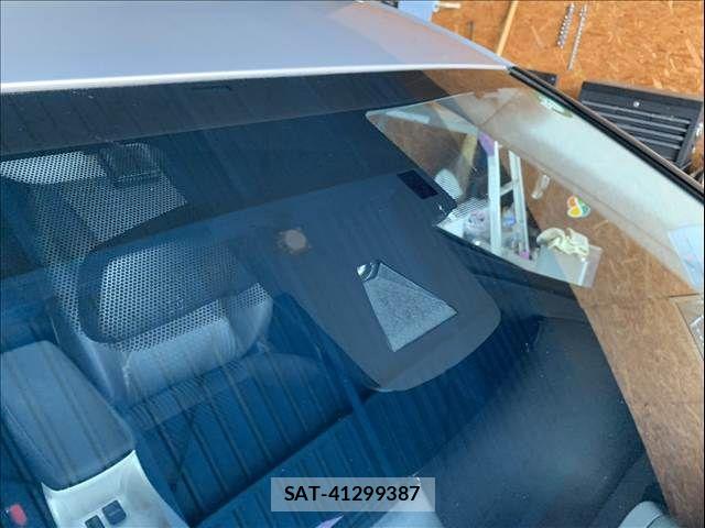 Toyota PRIUS 2016-10 8871854-18