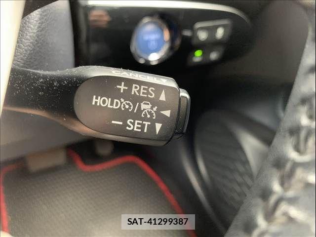 Toyota PRIUS 2016-10 8871854-19