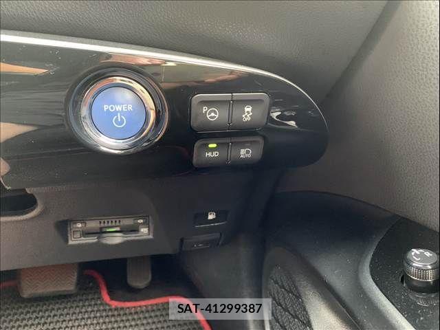 Toyota PRIUS 2016-10 8871854-20
