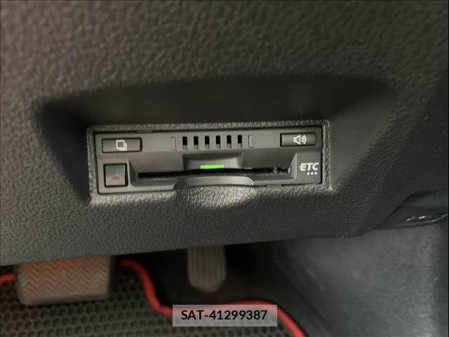 Toyota PRIUS 2016-10 8871854-22