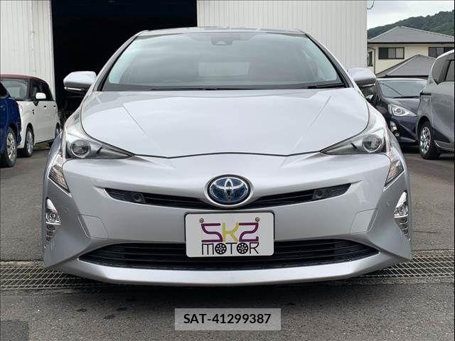 Toyota PRIUS 2016-10 8871854-4