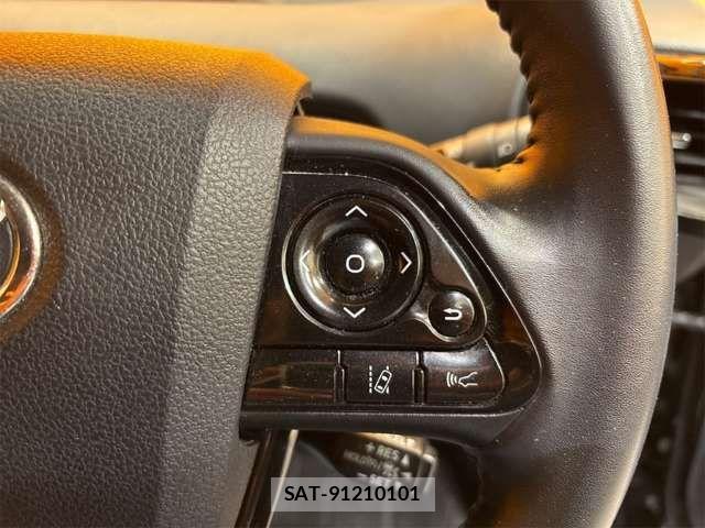 Toyota PRIUS 2020-08 8881614-10