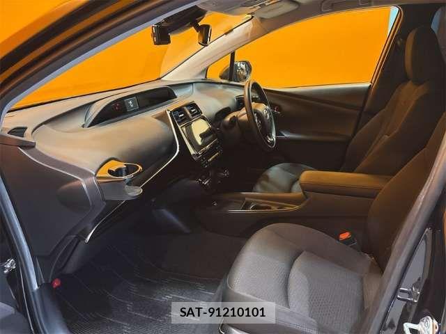Toyota PRIUS 2020-08 8881614-8