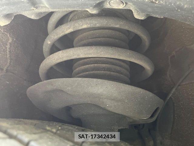 Toyota PRIUS 2017-12 8881627-19
