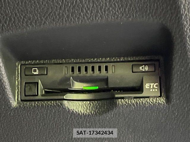 Toyota PRIUS 2017-12 8881627-6