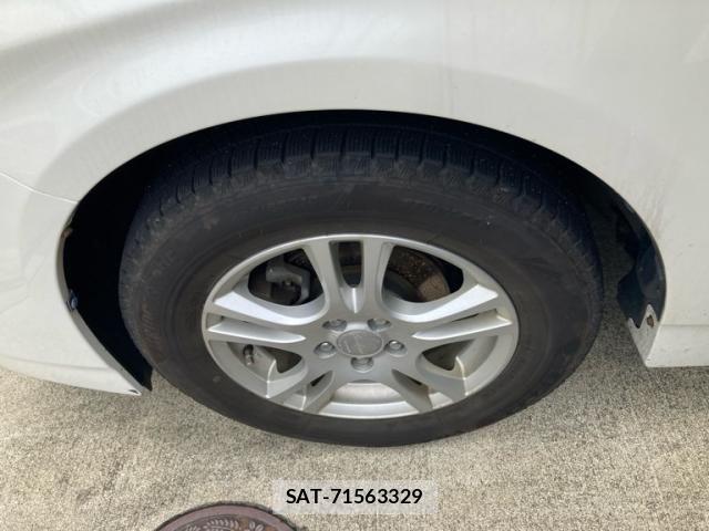 Toyota PRIUS 2010-01 8881676-9